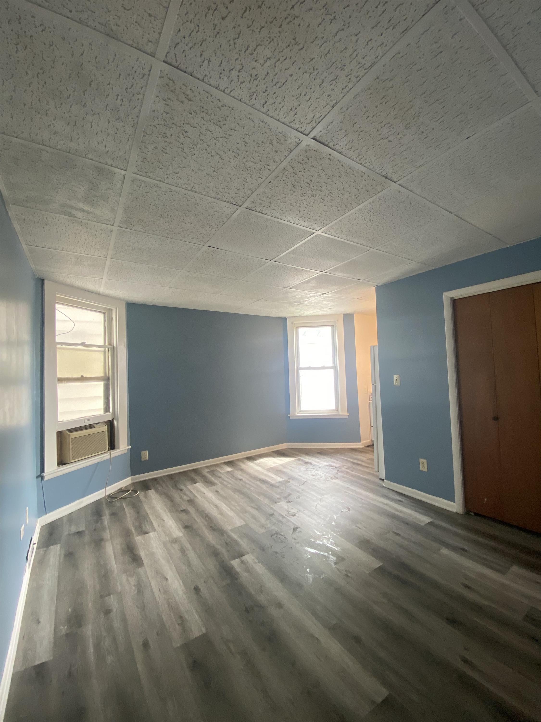 909 South 8th Street - 4