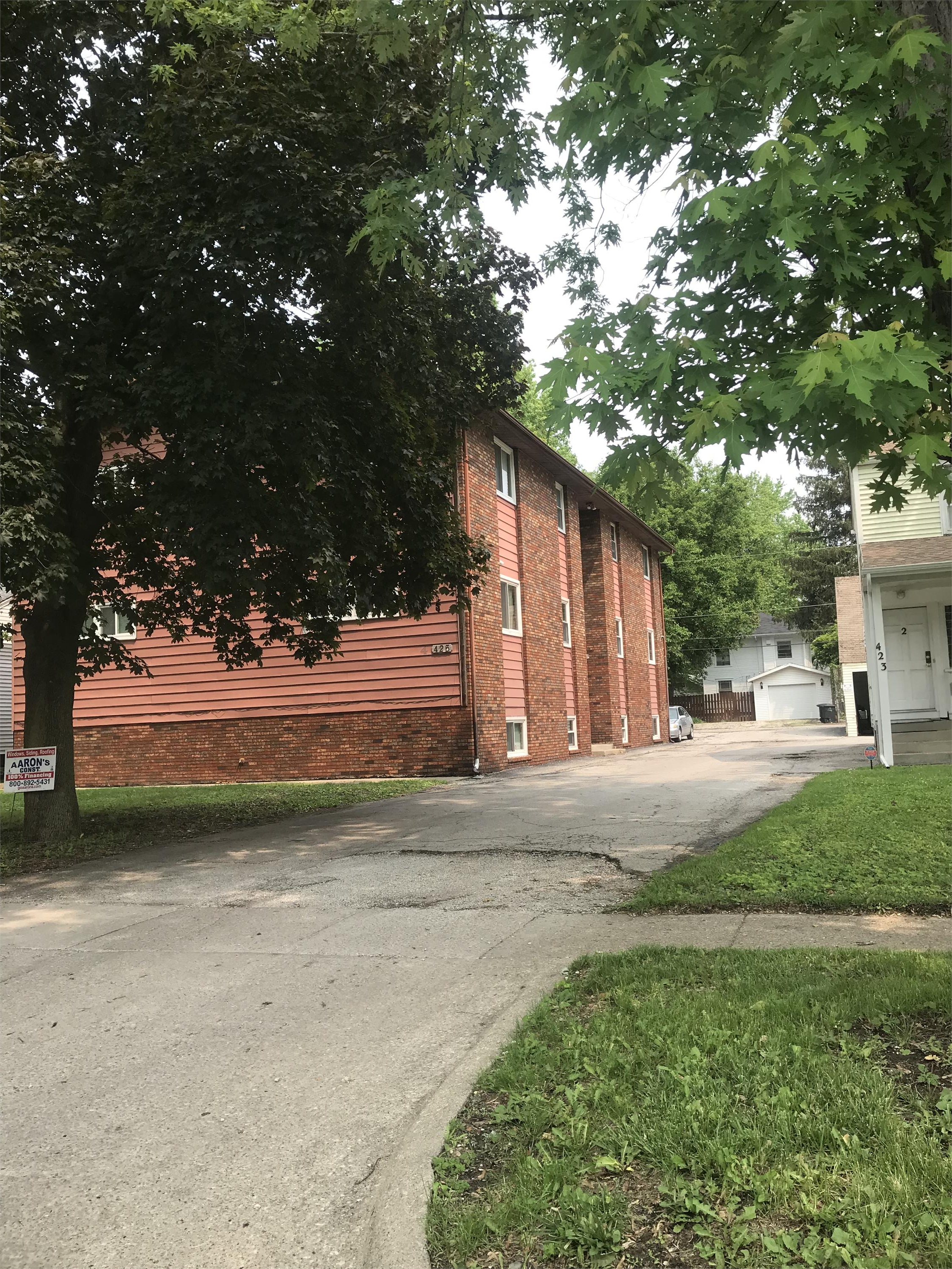 425 West Lawrence Avenue - 5